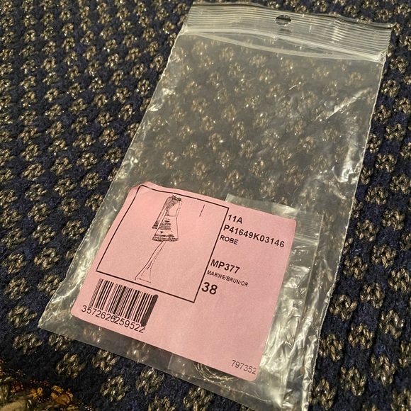 CHANEL authentic knit dress​ - Picture 3 of 8